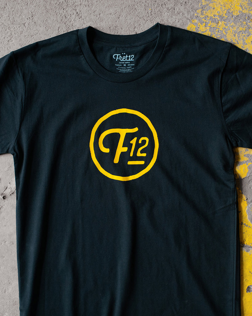 F12 CIRCLE SCRIPT LOGO TEE - BLACK