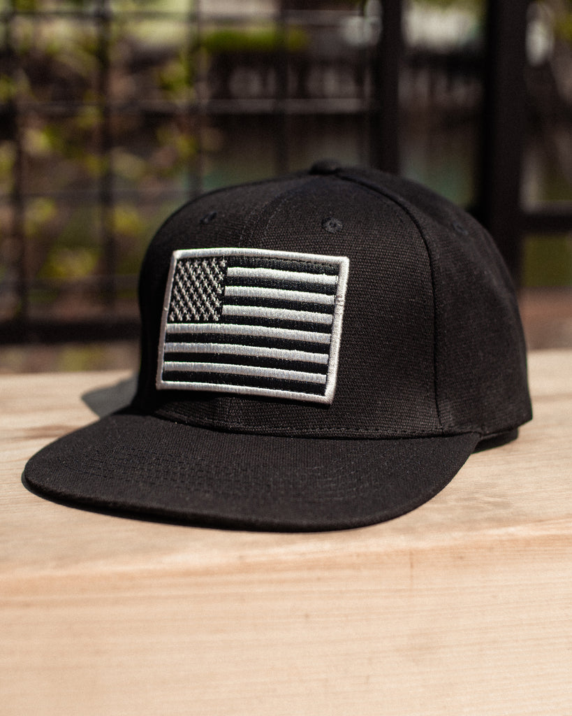 MONOCHROME AMERICAN FLAG 6 PANEL HAT – BLACK