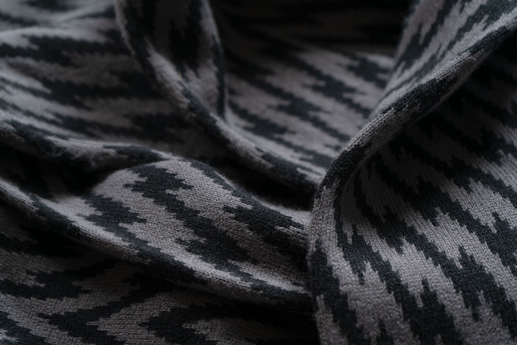 BOLT SCARF - BLACK/GREY