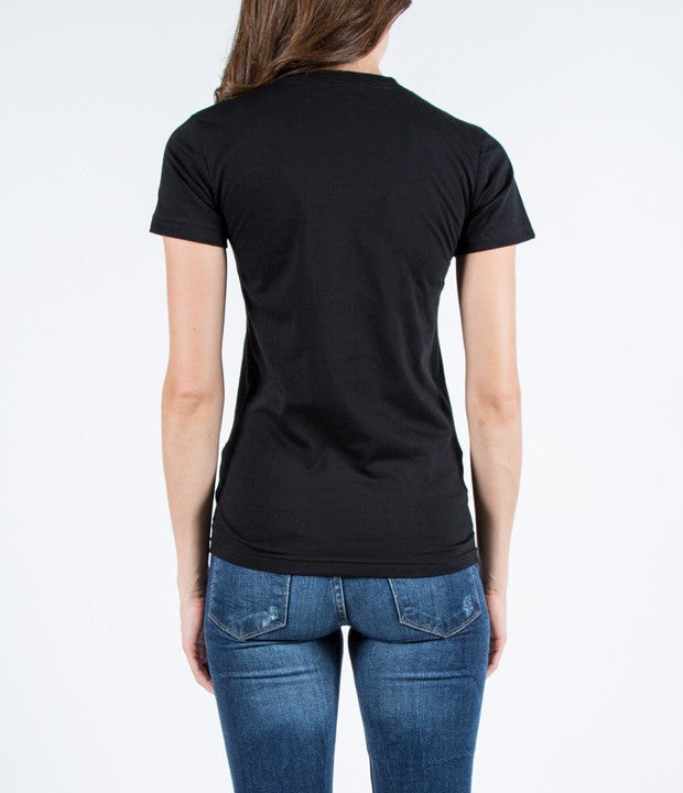 Back of model wearing black tee, no design.